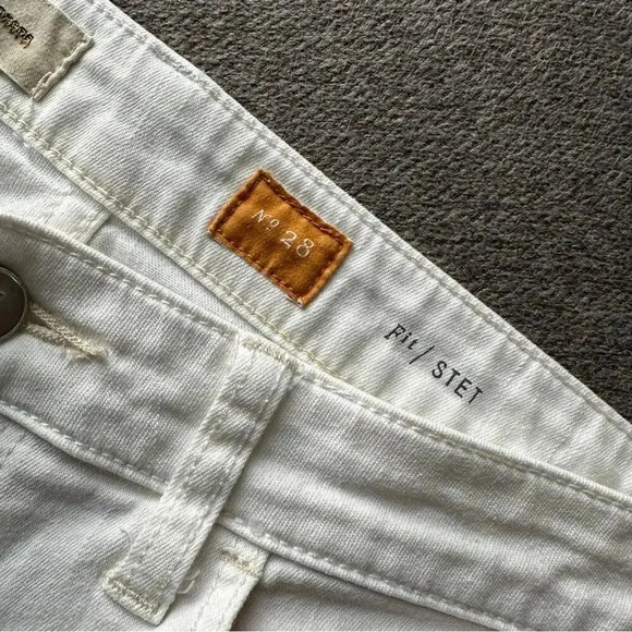 Anthropologie Pilcro White Capris With Floral Print Size 28 - Picture 3 of 9